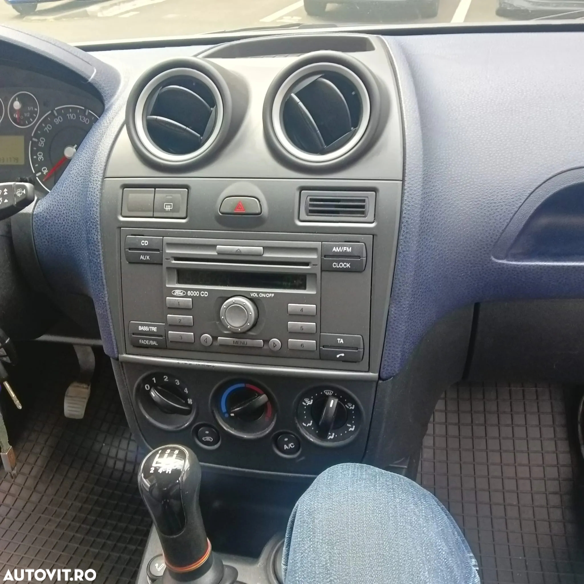 Ford Fiesta - 12