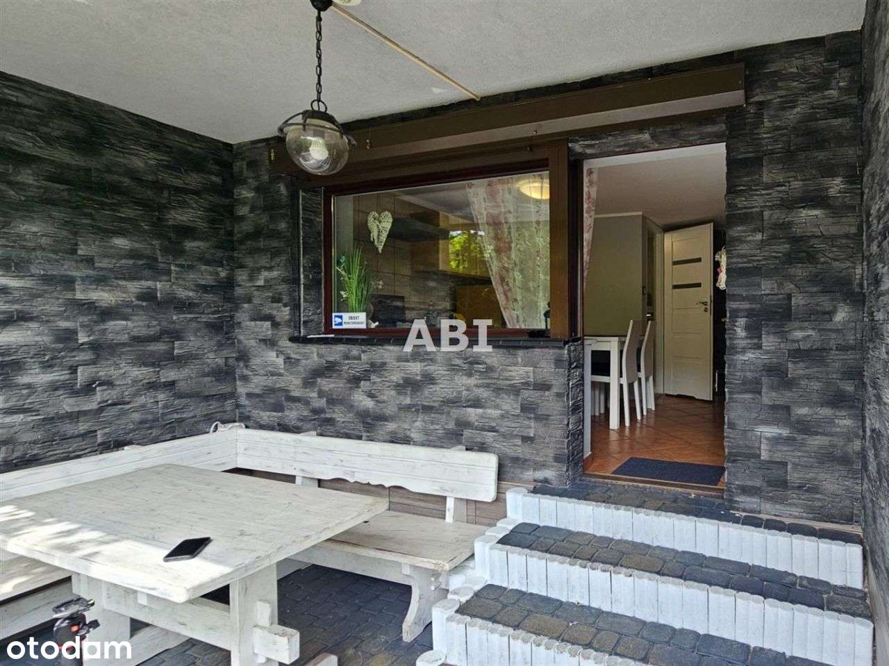 Pensjonat z dużą działką-16