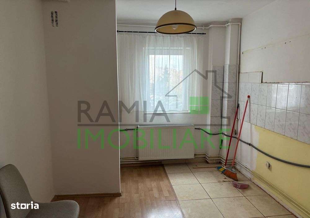 Apartament 2 camere zona etaj 1 - Imagine principală: 4/10