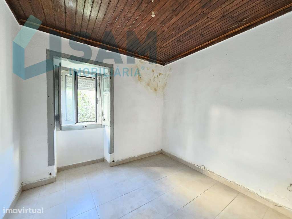 Terreno de 12.105 m2 com moradia Torres Vedras-24