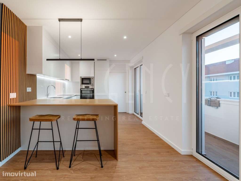 Apartamento T3 com vista mar-2