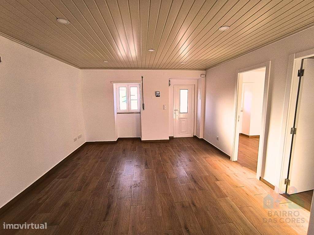 Moradia isolada totalmente renovada com terreno em Tomar - Grande imagem: 5/13