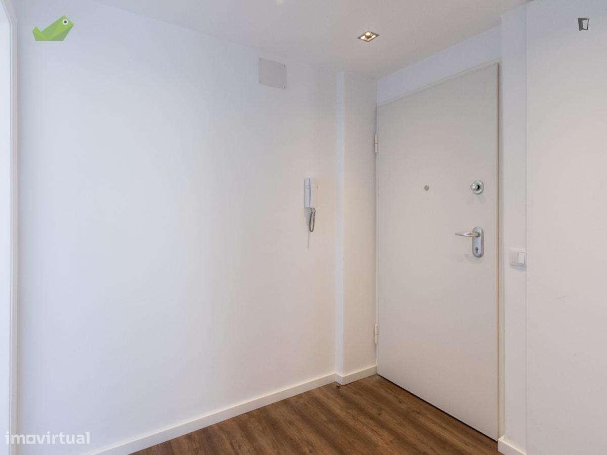 Apartamento com 1 quartos - localizado em Intendente Lisbon - Grande imagem: 4/5