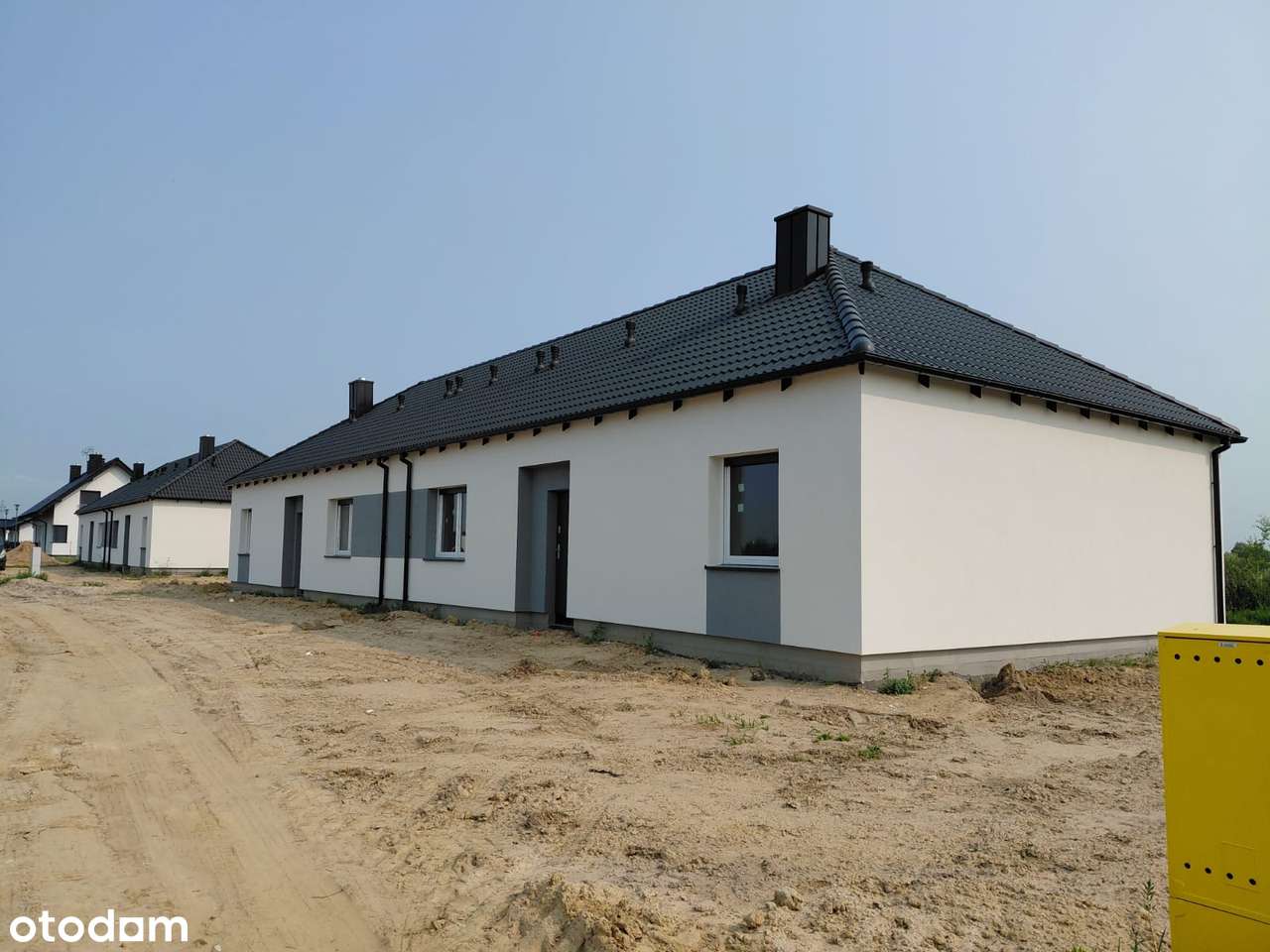 Siekierki Wielkie , nowoczesna zabudowa parterowa ze strefą buforową-11