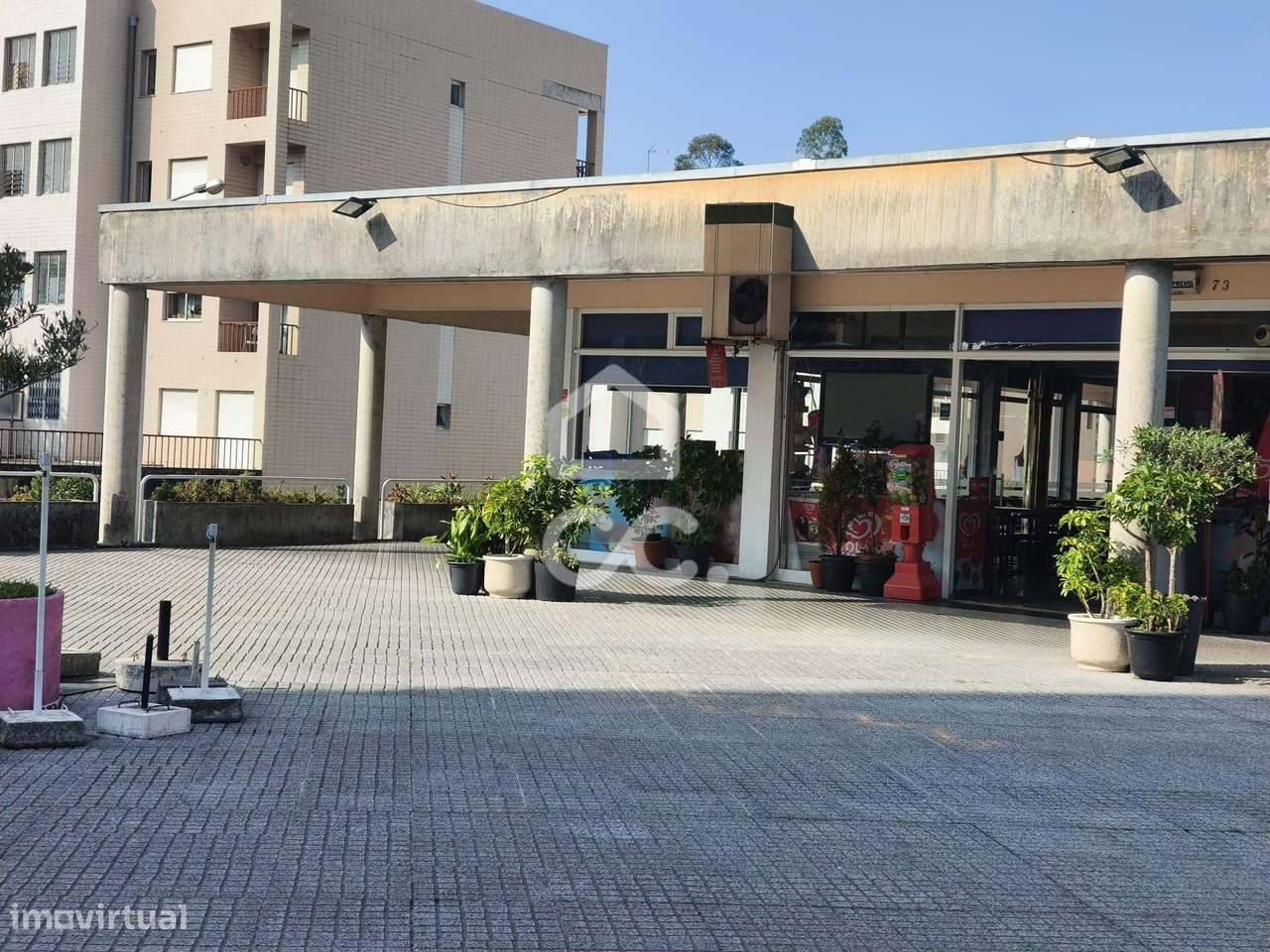 Espaço Comercial em Funcionamento com Cafetaria e Payshop – Águas Sant - Grande imagem: 2/30