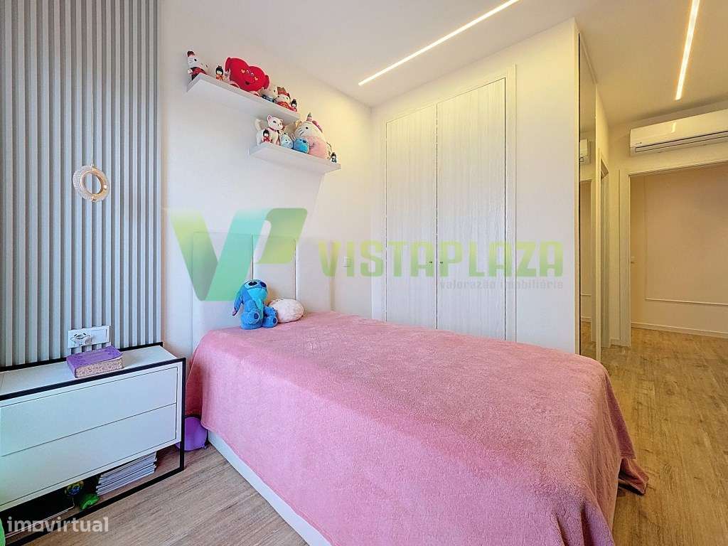 Apartamento T4 Acabamentos de Luxo na Urbanização do Fojo, Portimão-25