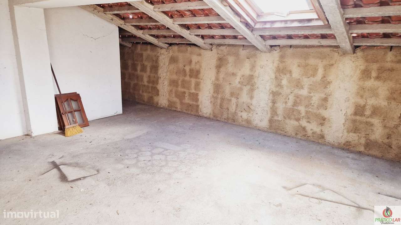 Apartamento T2 Oliveira do Bairro-10