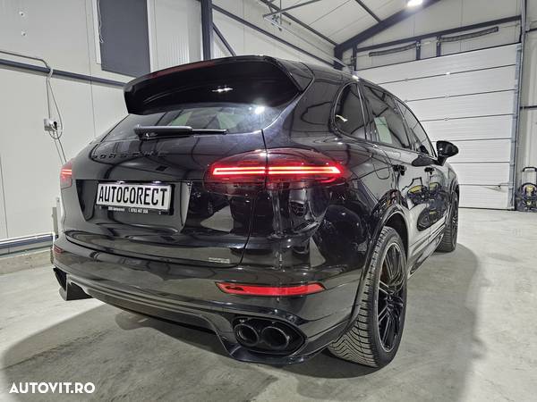 Porsche Cayenne Diesel Tiptronic S - 3