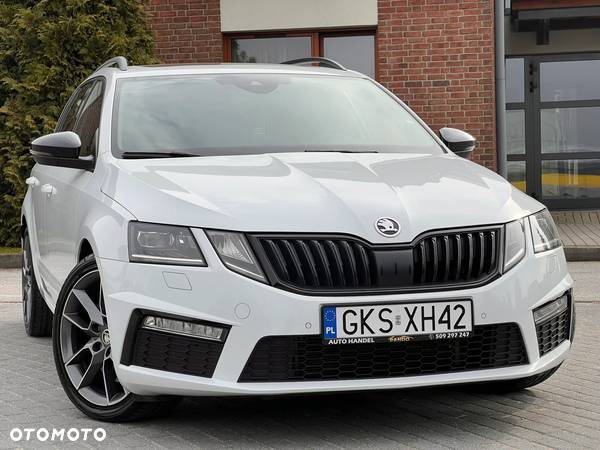 Skoda Octavia Combi 2.0 TSI DSG RS Plus - 2