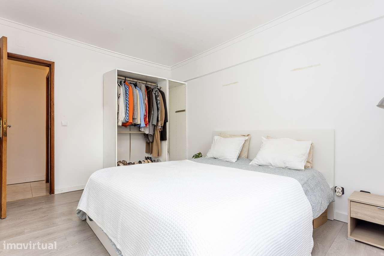 Apartamento T1 na Tapada das Mercês - Grande imagem: 4/22