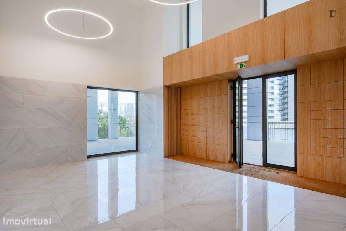 Apartamento com 1 quartos - localizado em Campanhã Porto - Grande imagem: 3/6