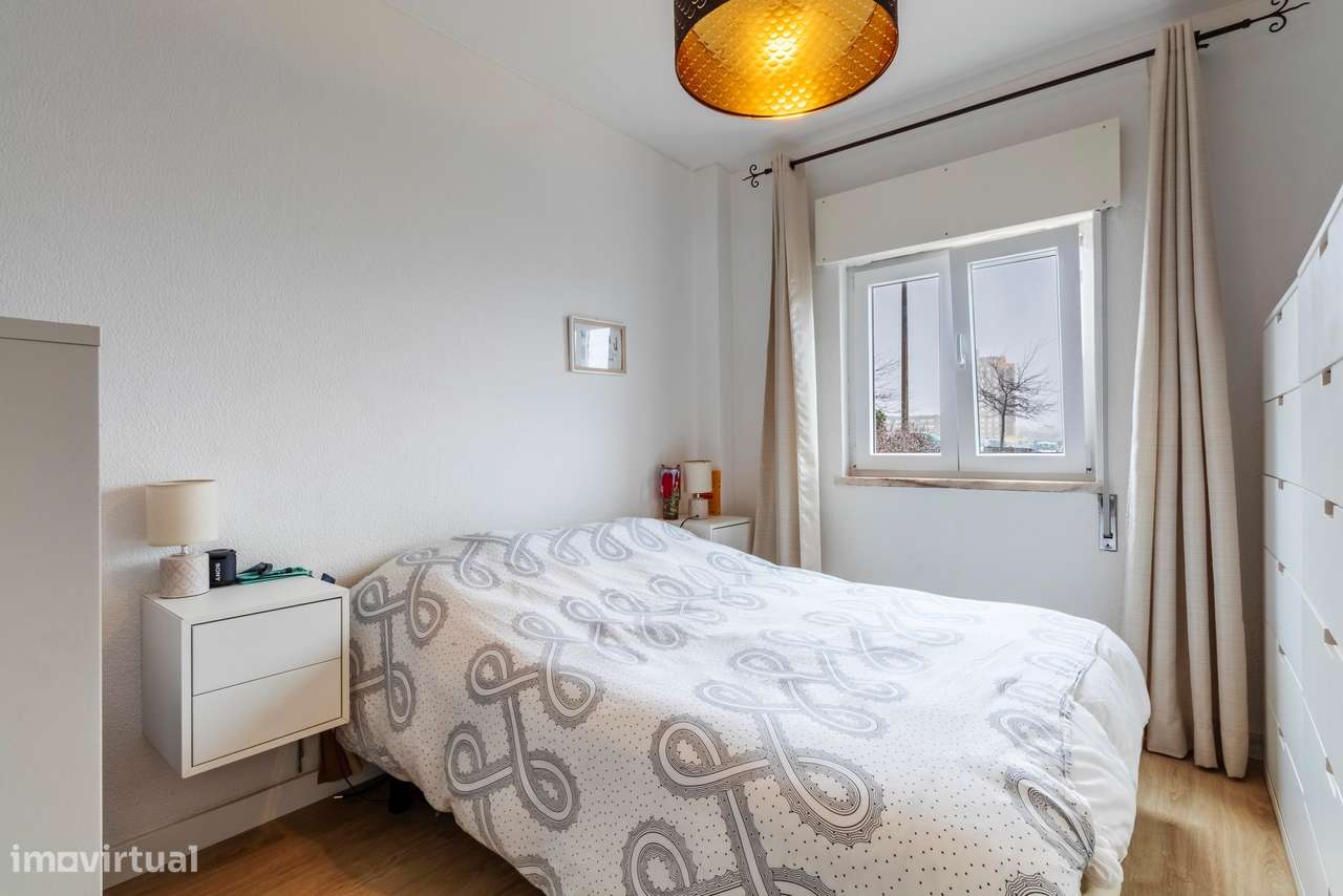 Apartamento T2 Remodelado em Marvila, Lisboa-15