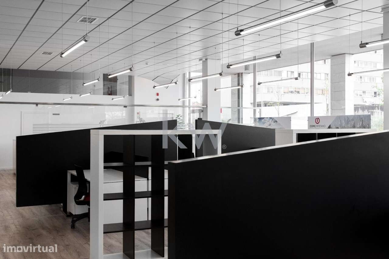 Loja em Matosinhos Sul amplas áreas - 329m2 - Grande imagem: 5/13