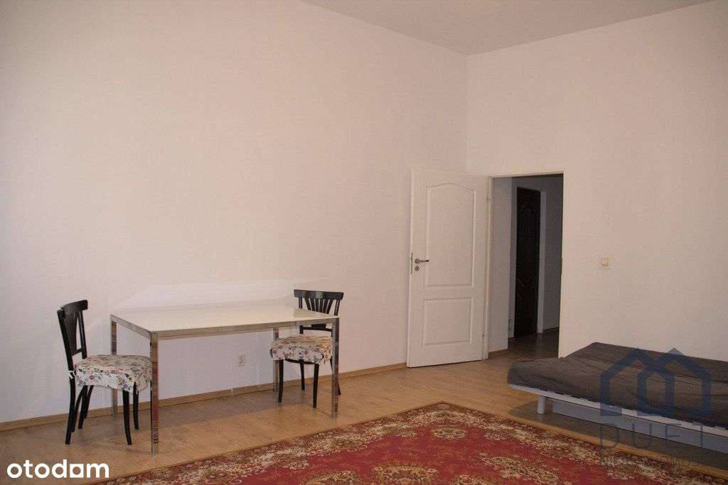 3 pokoje w centrum miasta - Pełny obrazek: 2/9