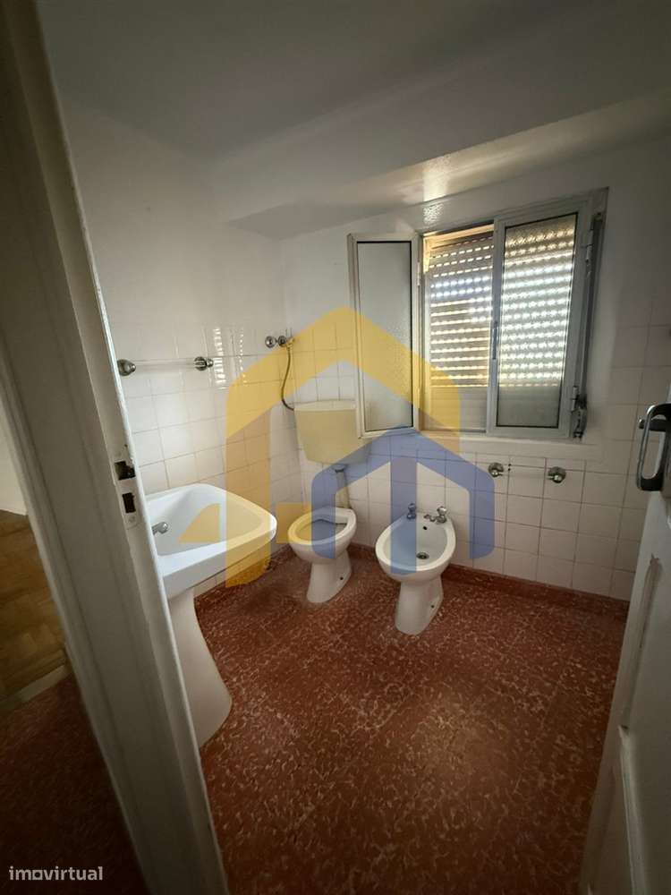 Moradia em Banda com Duas Habitações Independentes – Centro Histórico-15