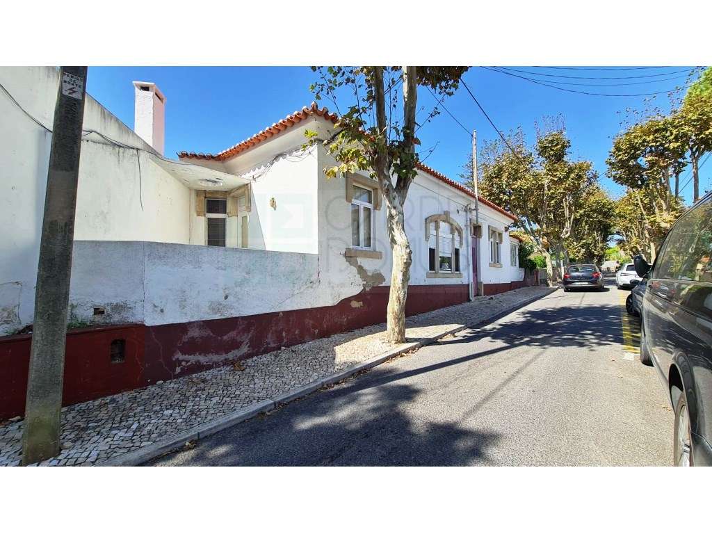 Moradia T6, lote 915m2, próxima da praia, na Parede, Cascais-57