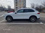 Porsche Cayenne Hybrid 3.0 L S E - 13