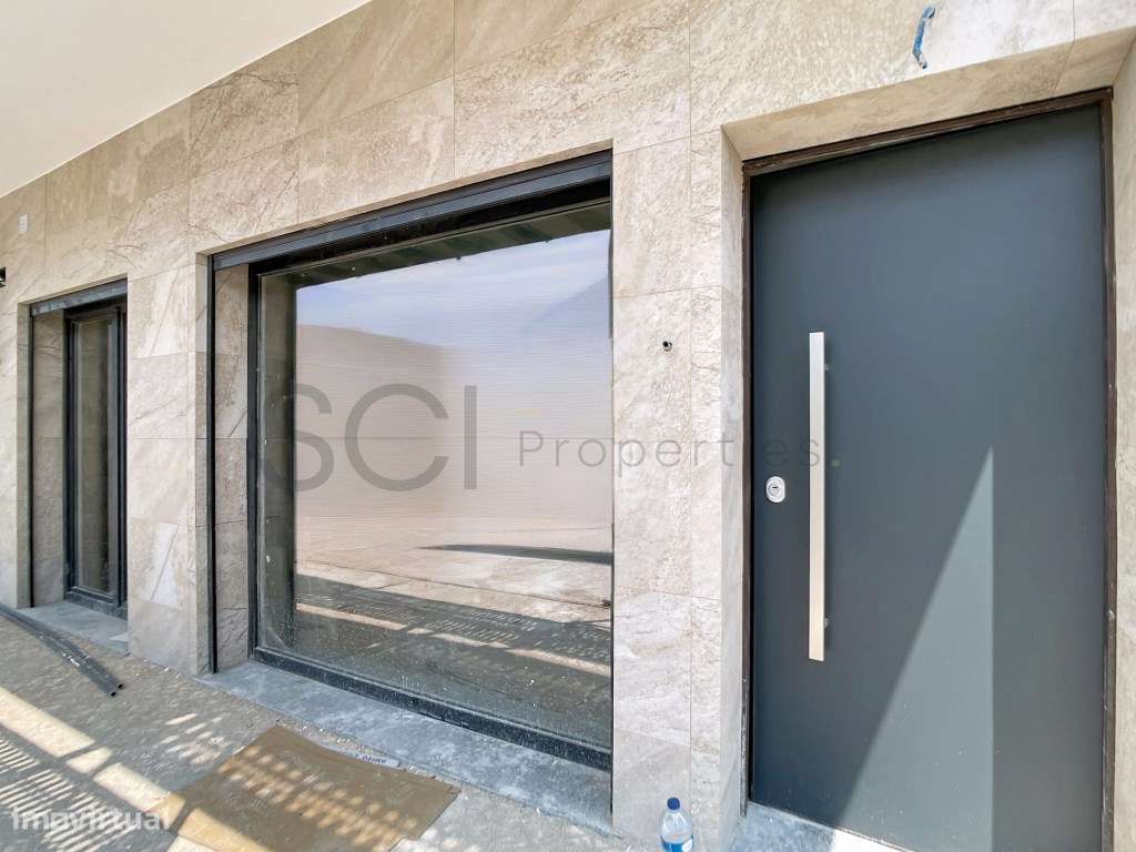 Extraordinário Apartamento T3+1 com amplas áreas em Coina-34