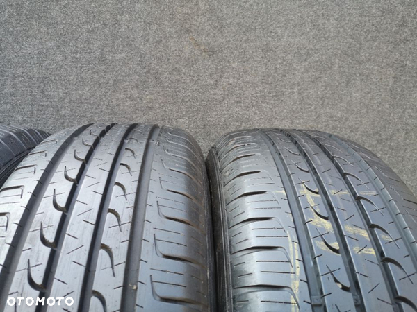 Opony Letnie Goodyear EfficientGrip 4x4 SUV 215/60/17 96H 4szt. - 2