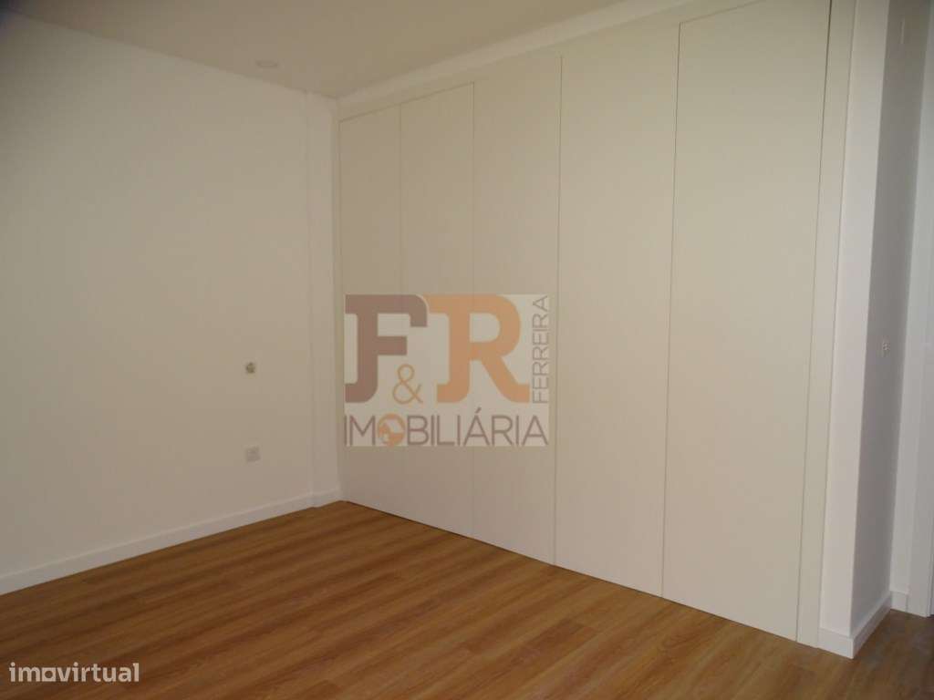 Moradias Geminada DuplexT3 com Pérgola. Pinhal do General. Fernão F...-45