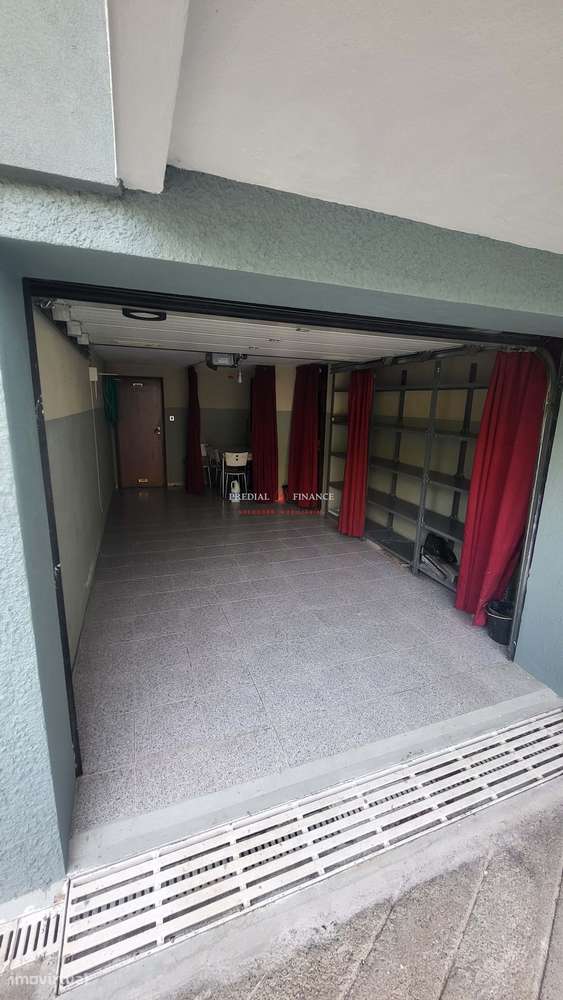 T2+1 Luminoso com Garagem Ampla em Ramalde – Zona em Valorização-19