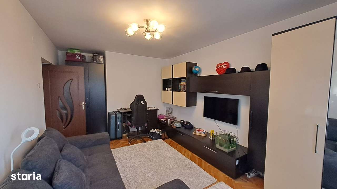 Iza / Zona Albina apartament 3 camere etajul I mobilat si utilat - Imagine principală: 2/10