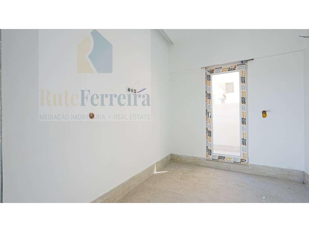 Excelente Moradia T3 totalmente remodelada em Torres Vedras!-17