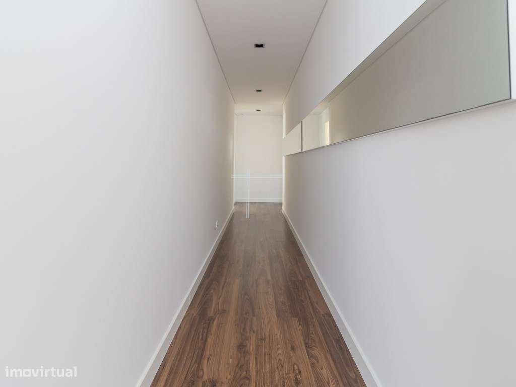 Moradia térrea com piscina salgada aquecida - Marisol-36