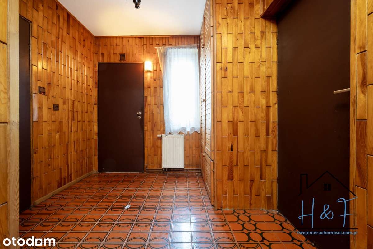 Dom z potencjałem, kawalerką i 2 garażami-14