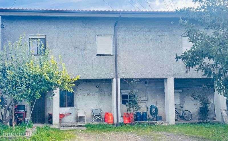 Vivenda c/ 7 Quartos e 3 Wc's - Grande imagem: 5/10