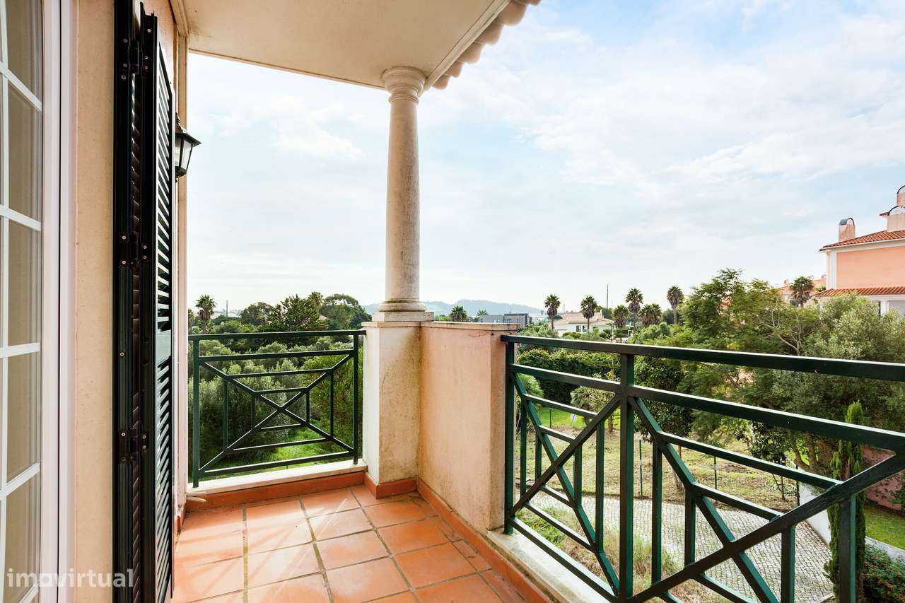 Luxuosa Moradia com Piscina e Vista para o Campo em Sintra-14