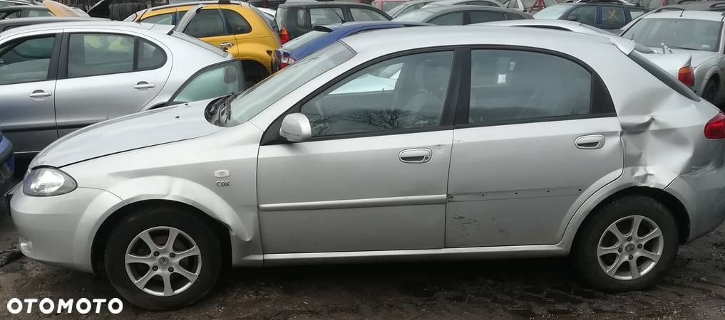 Daewoo Lacetti 2004 1,8 benz kod lakieru 92U - na części - 4