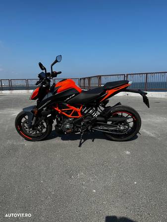 KTM 390 Duke - 2