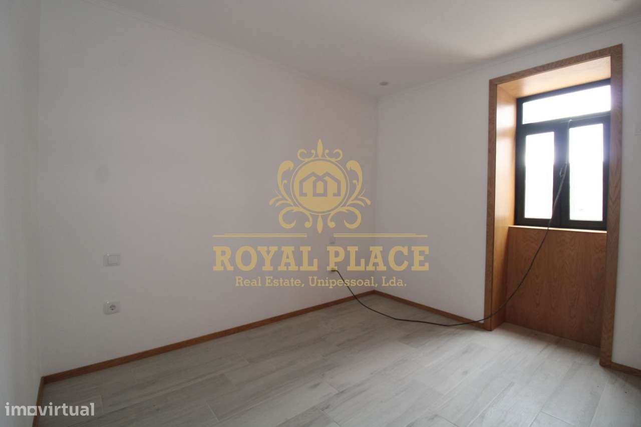 Moradia V2 Renovada com Anexo, Lourosa-15