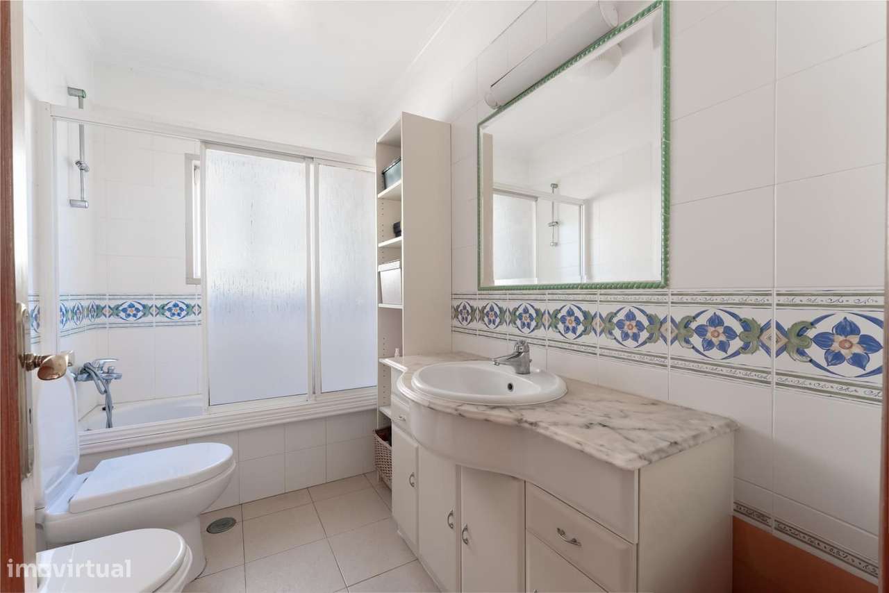 Moradia Geminada T5 + 2 com estacionamento, Alcabideche, Cascais-28