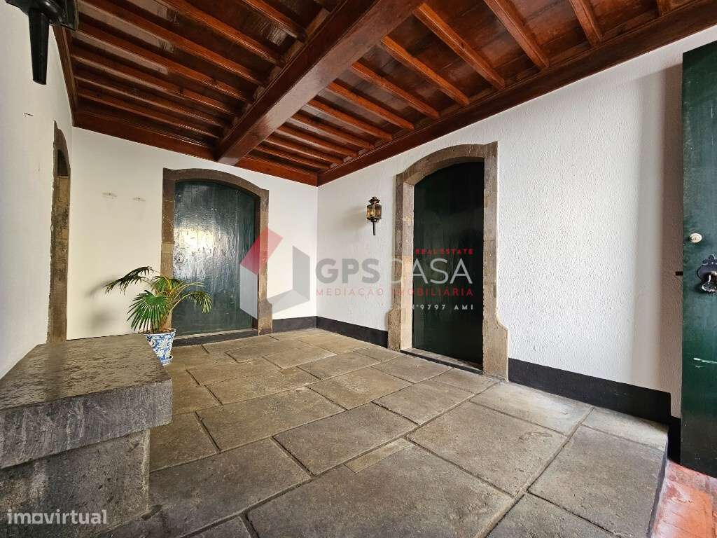 Excelente prédio no centro da Praia da Vitória! - Grande imagem: 5/35