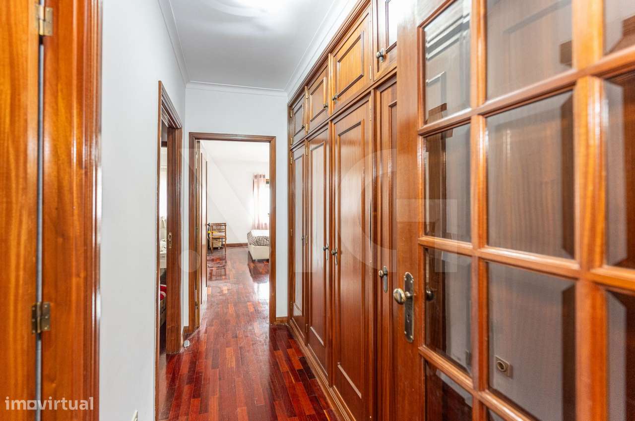 T2 com Varanda, Lugar de garagem e Arrumos em Custóias - Matosinhos-16