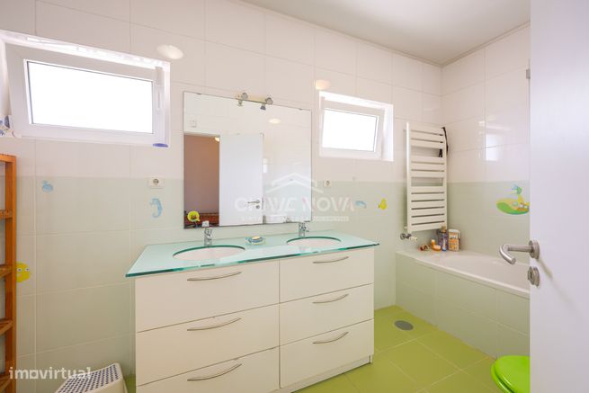 MORADIA ISOLADA T5 EM ESGUEIRA – 540.000€-14