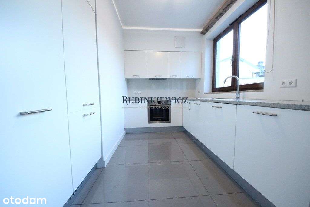 Kostki Potockiego 3 Pokoje 93 M2 Garaż Komórka Lok-19