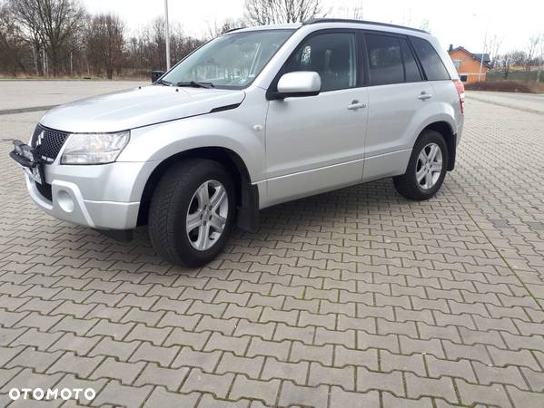 Suzuki Grand Vitara 2.0 Comfort - 10