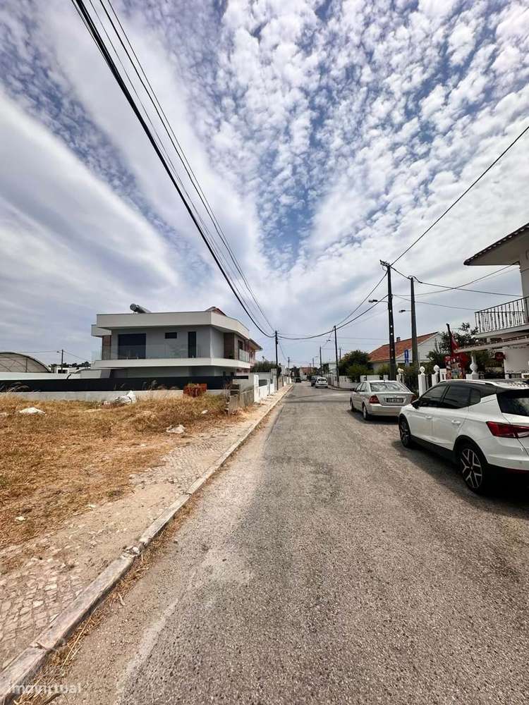 Terreno, 315 m², Charneca de Caparica e Sobreda-1