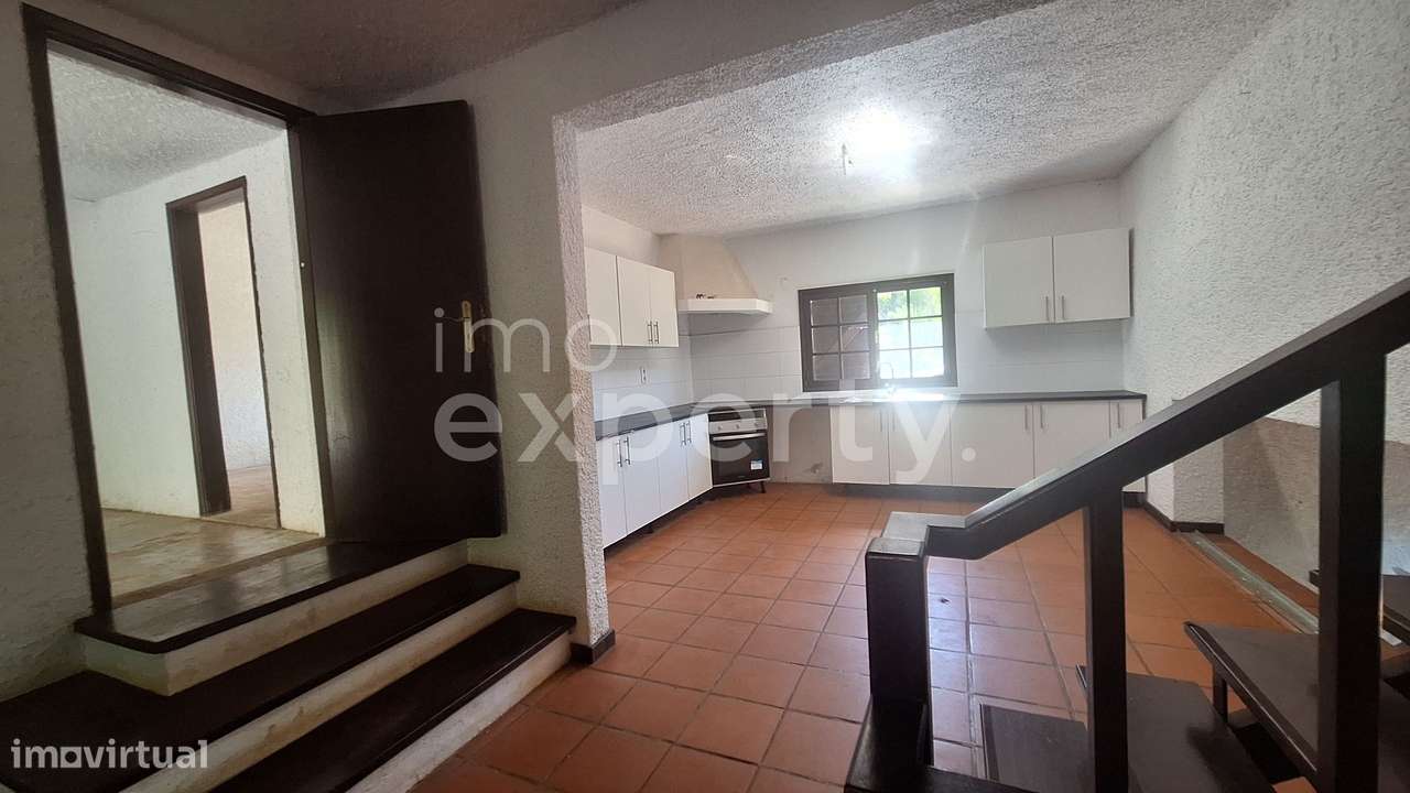 Moradia T2 remodelada na Ribeirinha, Camacha-7