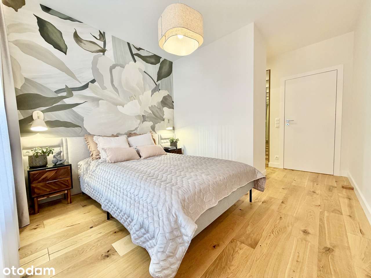 Komfortowy, wykończony apartament z garażem przy Rondzie Daszyńskiego-12