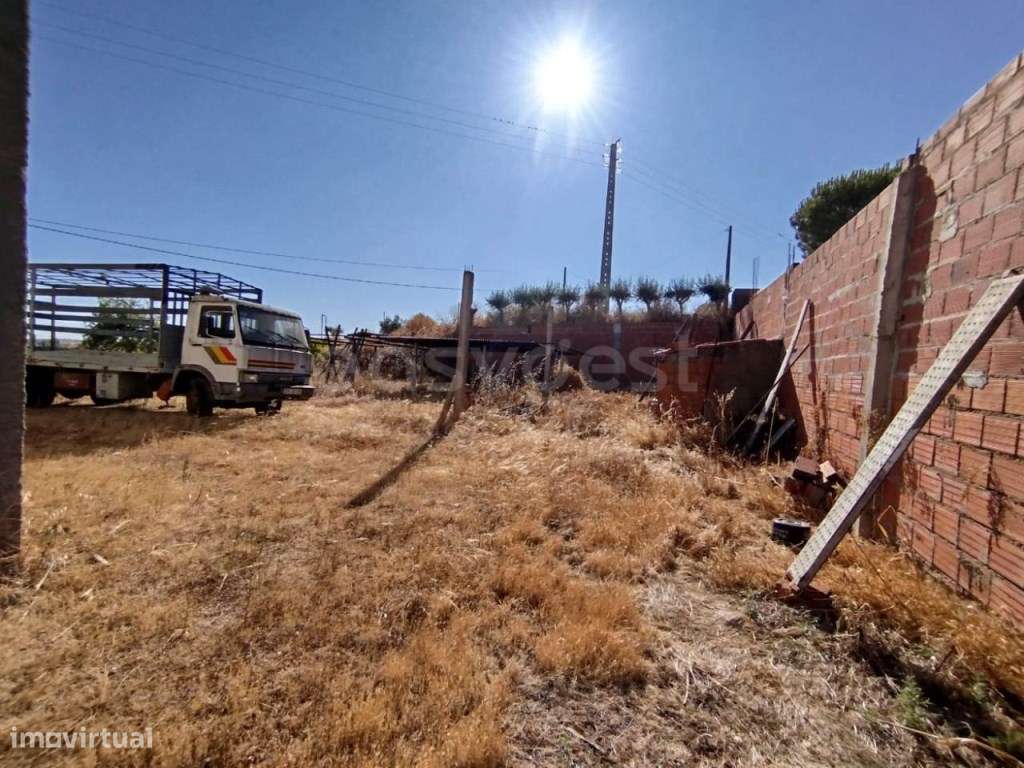 Imóvel para Recuperar com Potencial Comercial - Vidigueira - Grande imagem: 5/12