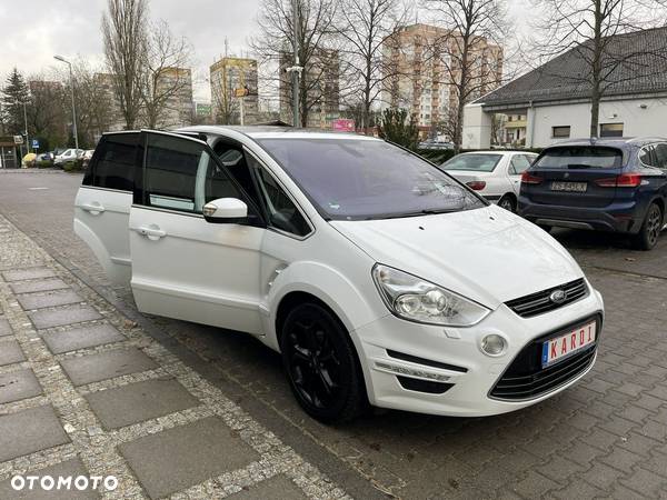 Ford S-Max - 16