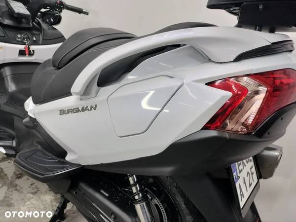Suzuki Burgman - 22