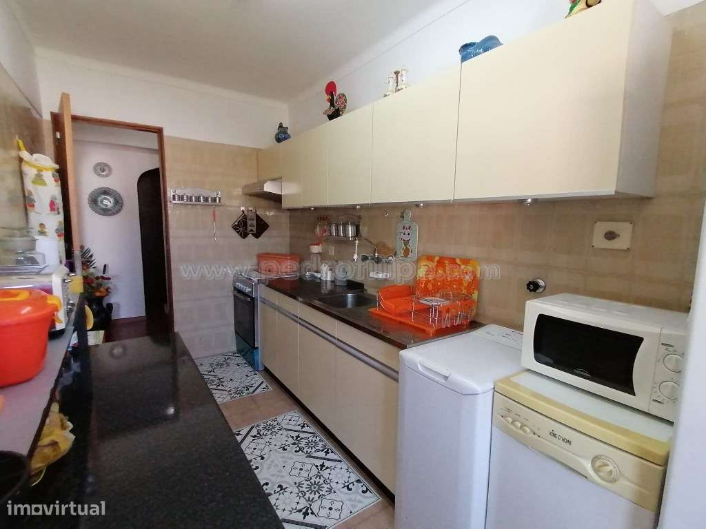 Apartamento T2 em Sesimbra com vista mar e para o castelo-8