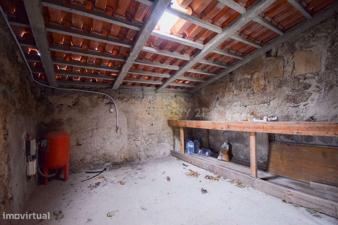 Quinta com construção em Pedra 20.000 m2 de terreno e Licença de Aloja-44