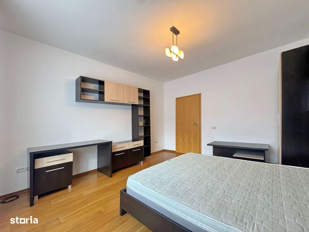 GARSONIERA SPATIOASA DE INCHIRIAT IN SCHEI - Imagine principală: 4/14