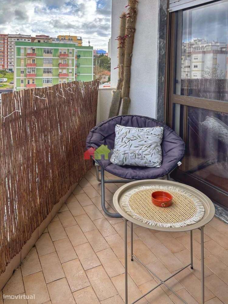 Apartamento T3 com arrecadação nos Pinheirinhos - Setúbal - Exclusivo-16